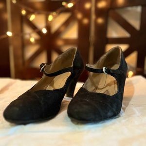 6.5 Naturalizer 1 inch heel